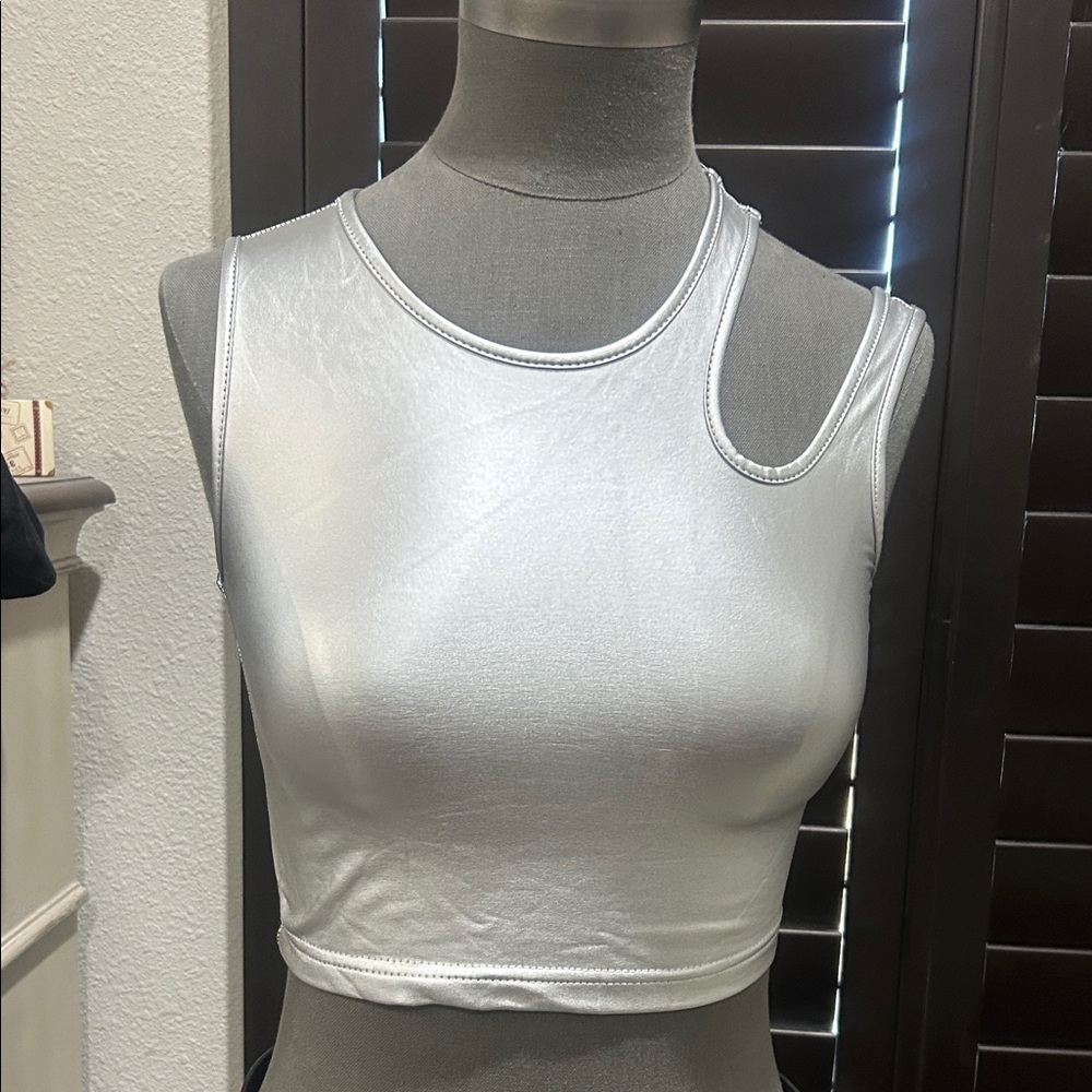 Chic Silver Women's Crop Top